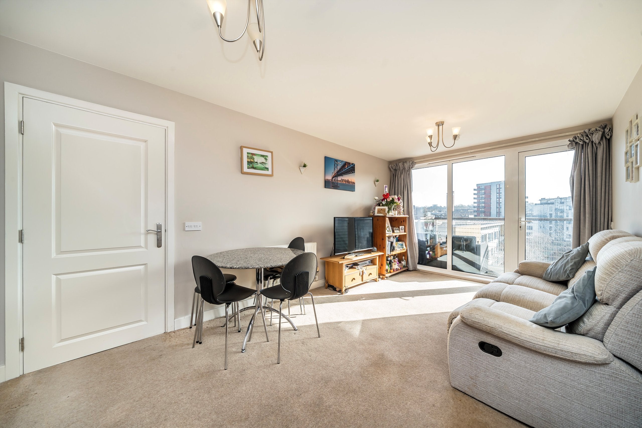 Flat Norman Road in Greater London
