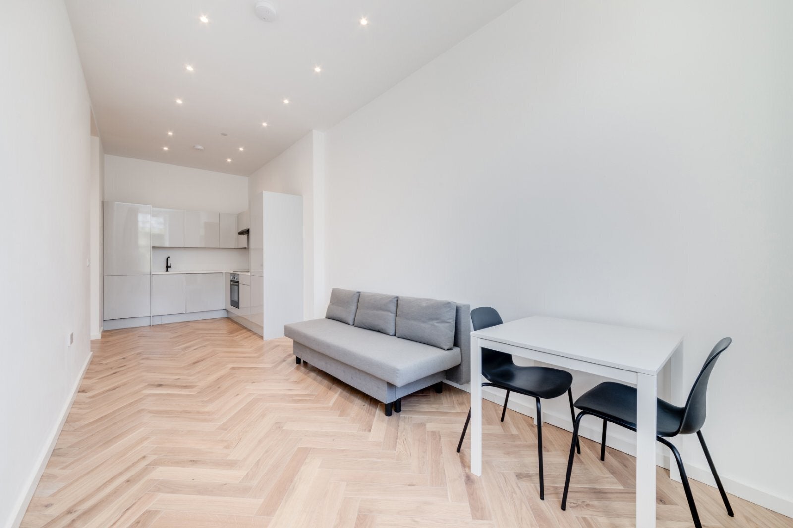 Flat Arklow Road in Greater London