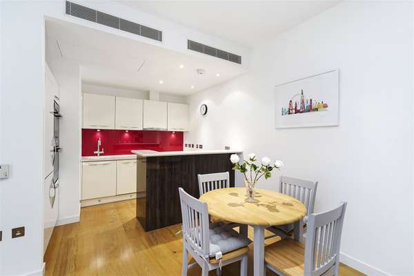 Flat Gatliff Road in City of Westminster
