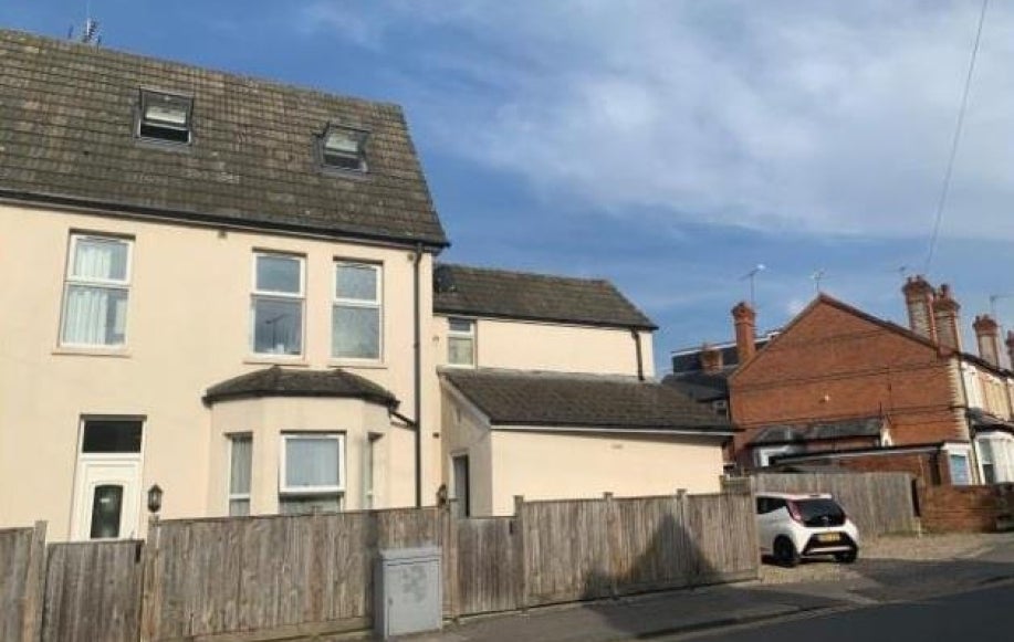 Flat Grange Avenue in Reading