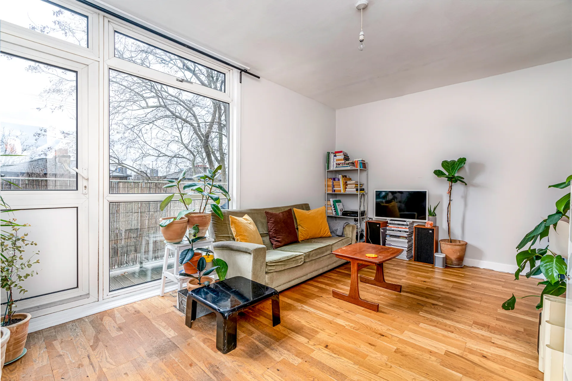 Flat Tottenham Road in Greater London