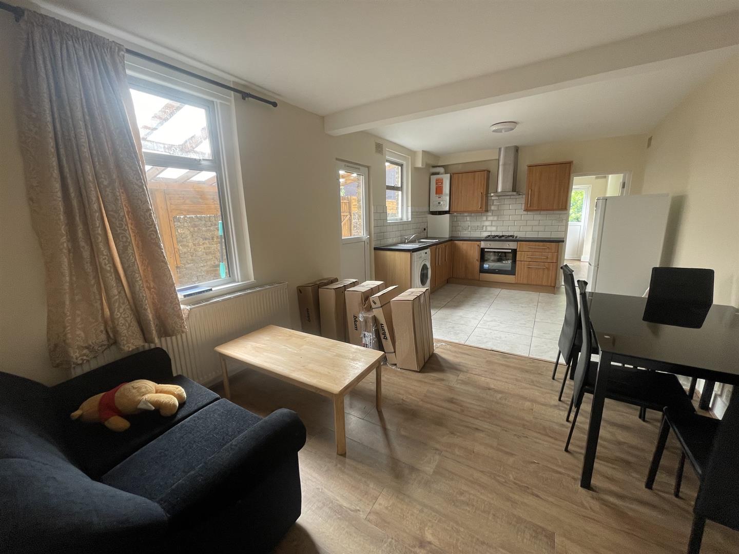Flat Balfour Road in Greater London