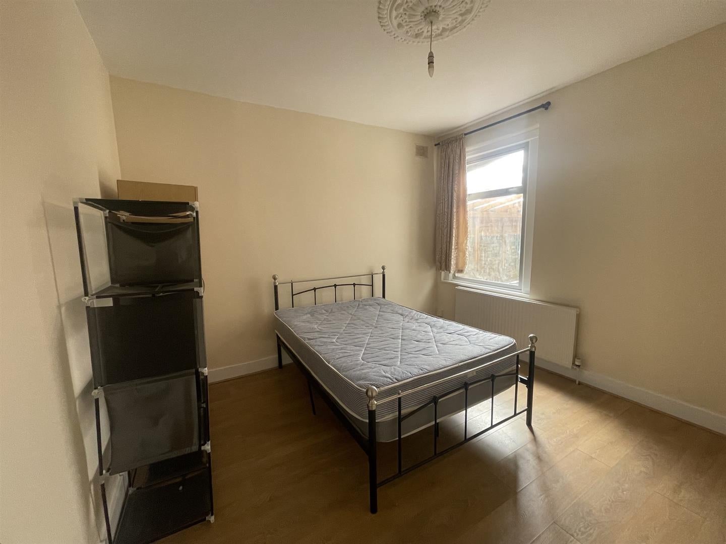 Flat Balfour Road in Greater London