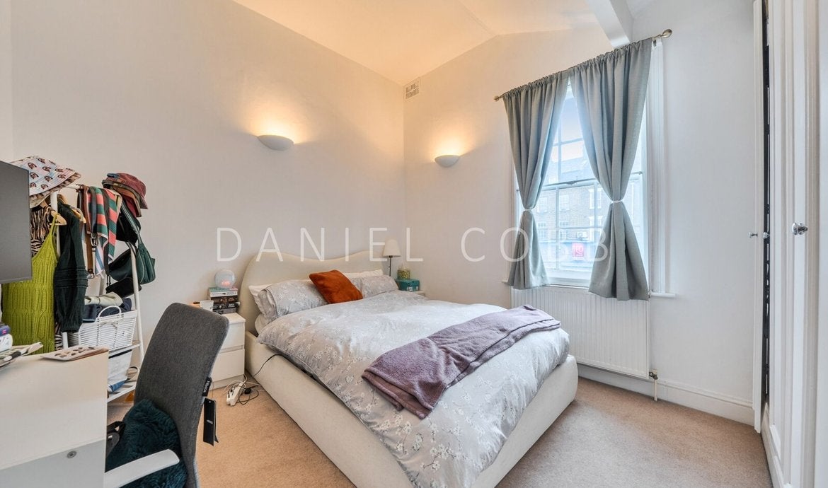Flat Kennington Lane in Greater London