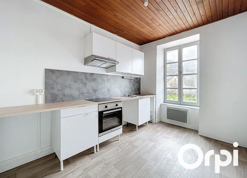 Appartement Rue du Stade à Murat