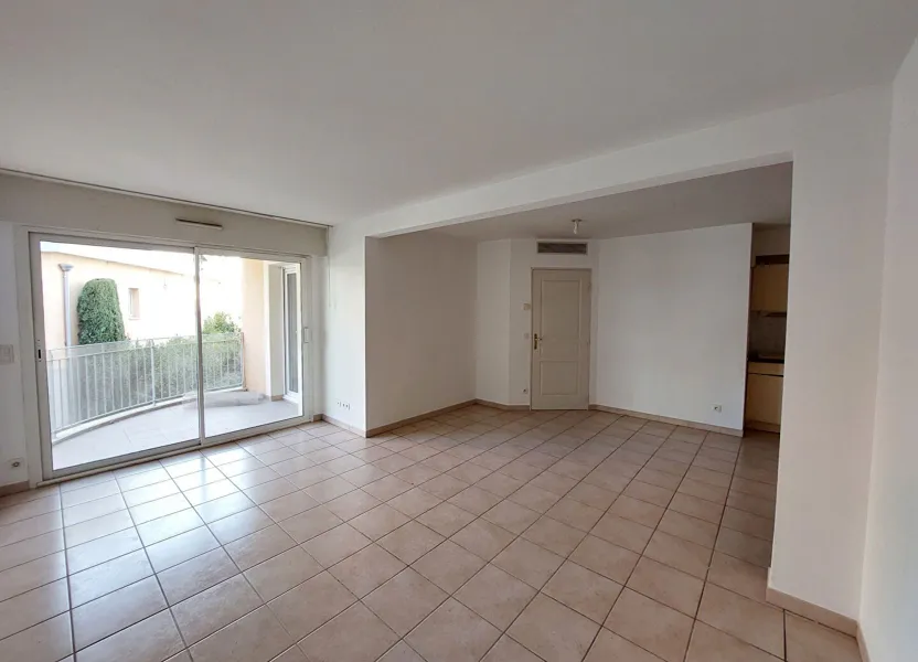 Flat Avenue Jean Moulin in Manosque