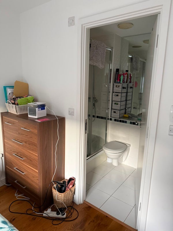 Room Eden Grove in Greater London