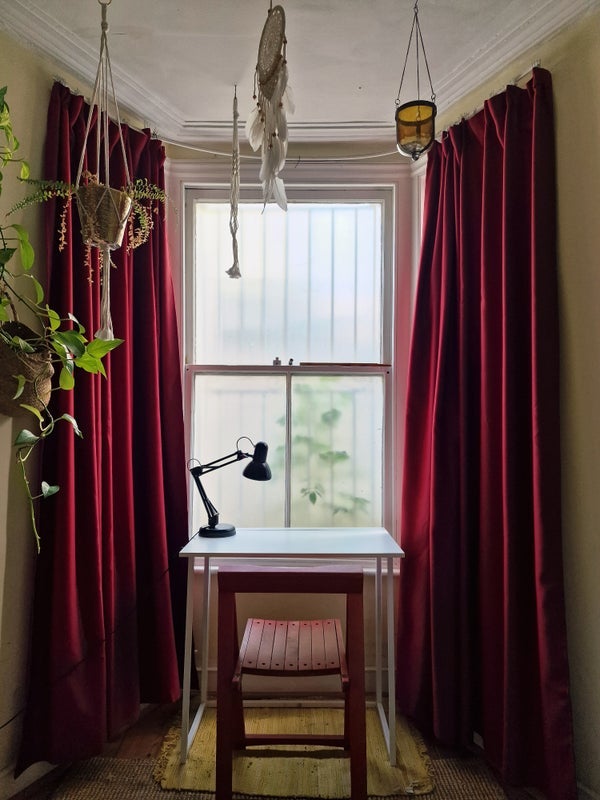 Room Brett Road in Greater London