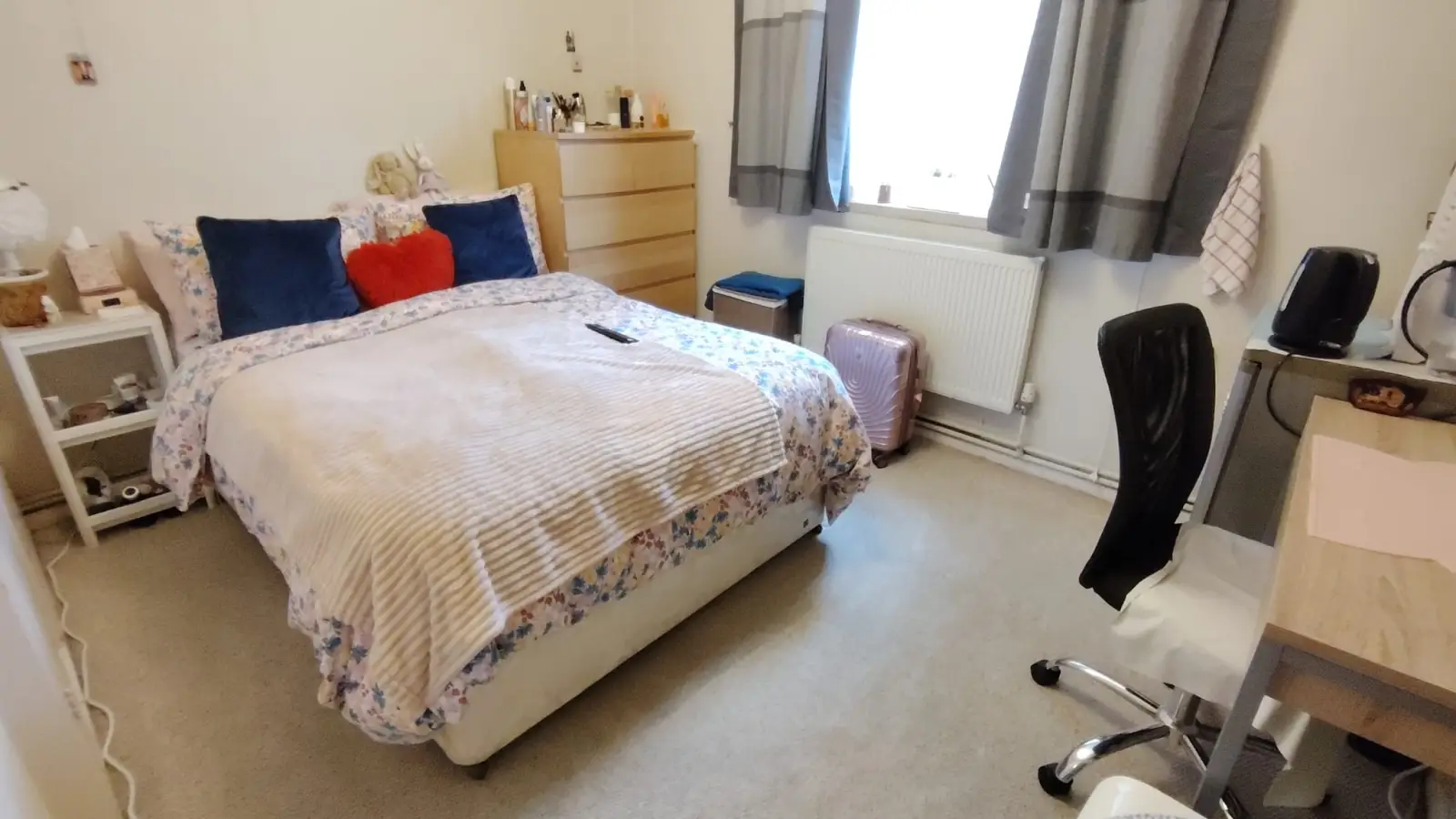 Flat Queen Caroline Street in Greater London
