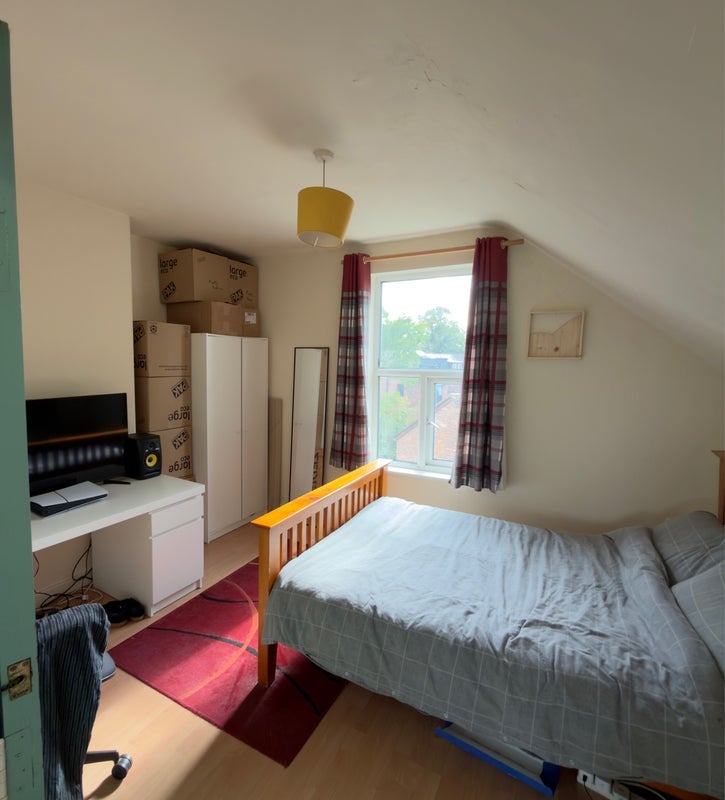 Room Corkland Road in Manchester