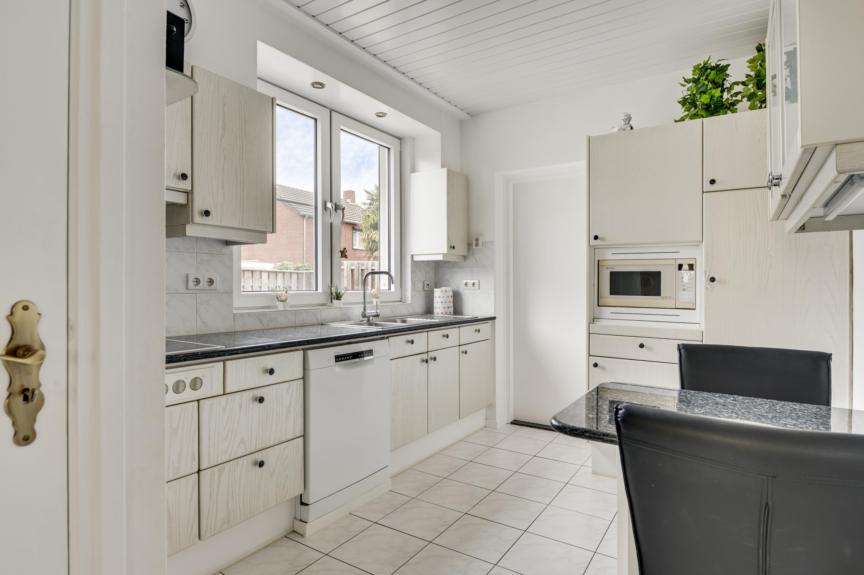 Tussenwoning te koop: Anemoonstraat 7, Ittervoort