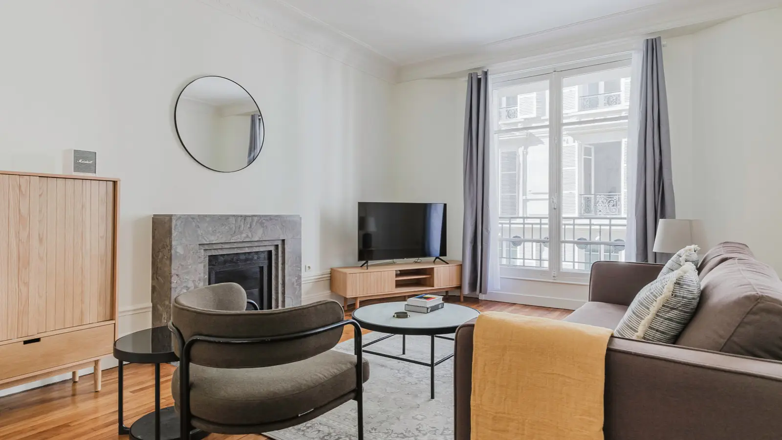 Appartement Rue Saint-Romain à Paris