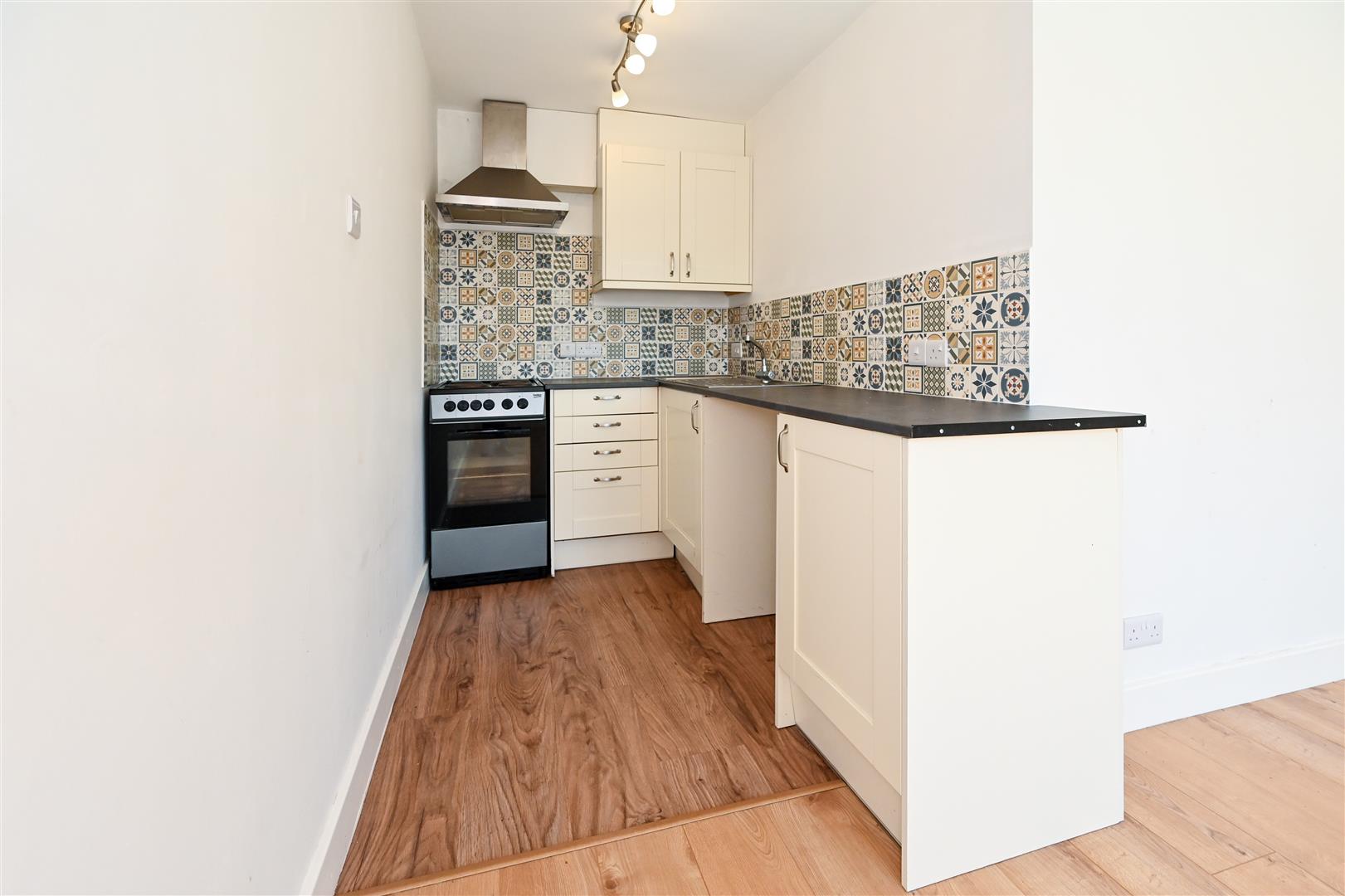 Flat Warren Way in Arun