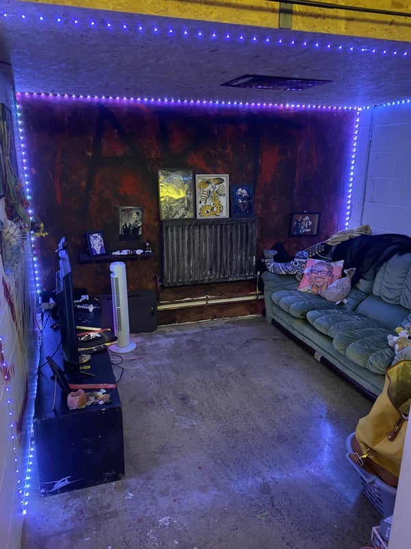 Room Ashfield Road in Greater London