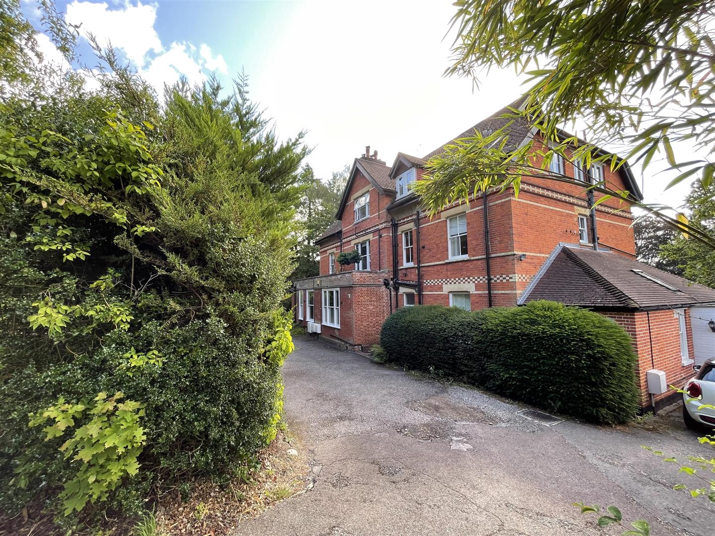 Flat Crawley Ridge in Surrey Heath