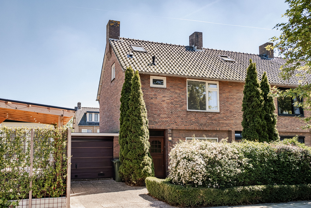 Huis M H Tromplaan 2 in Bennebroek