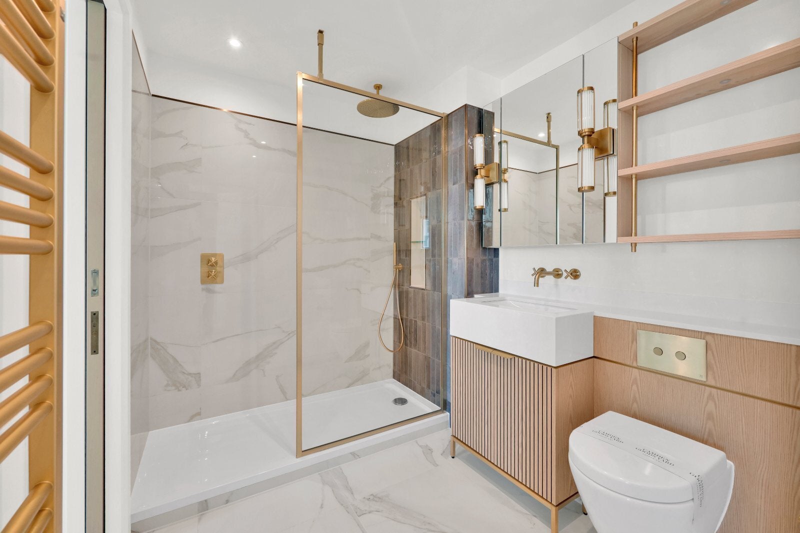 Flat Haverstock Hill in Greater London
