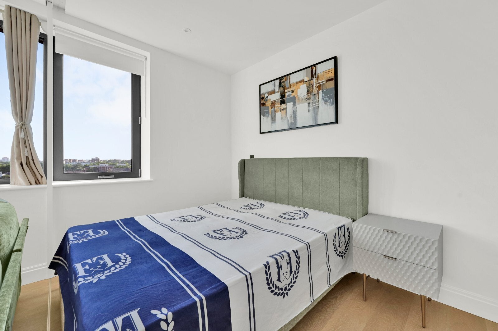 Flat Haverstock Hill in Greater London