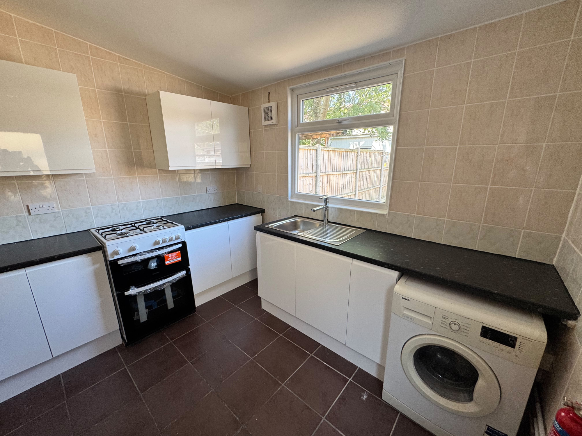 Flat Abbotts Road in London