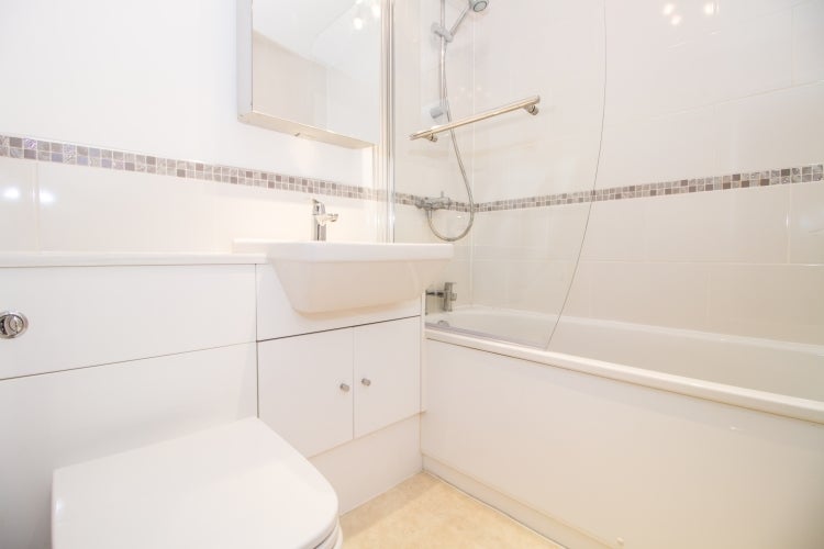 Flat Butler Close in Oxford