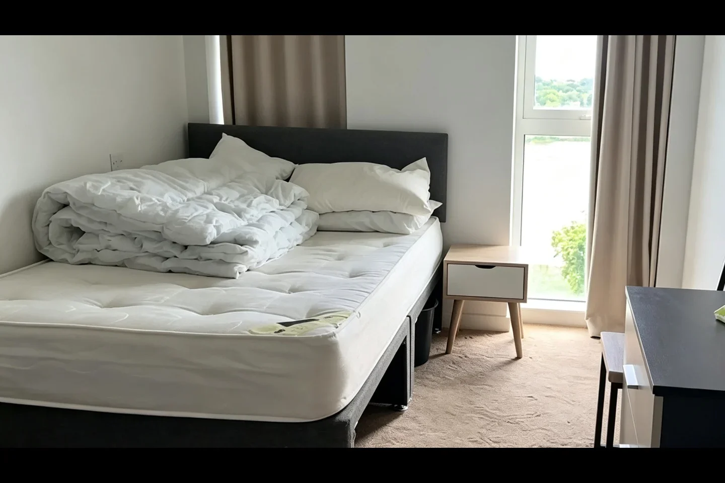 Flat Newnton Close in Greater London