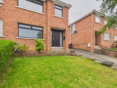 House Castlemore Avenue in Belfast
