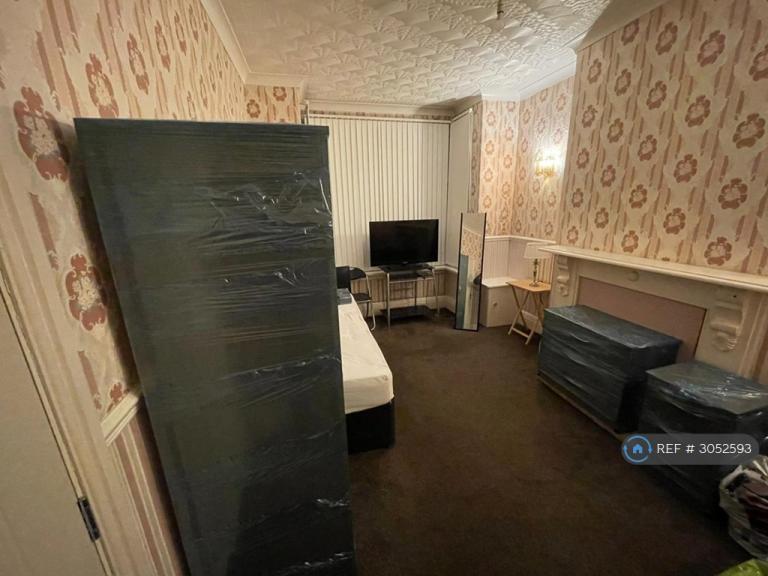 Room Ivor Road in Birmingham