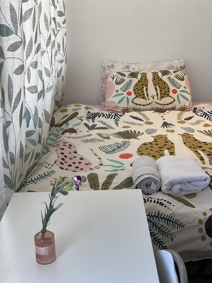 Flat Oakfield Gardens in Greater London
