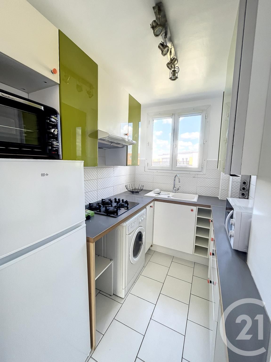 Flat Rue Raymond Poincaré in Nanterre