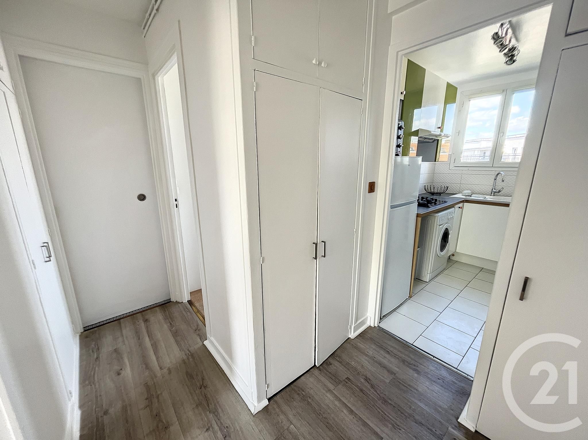 Flat Rue Raymond Poincaré in Nanterre