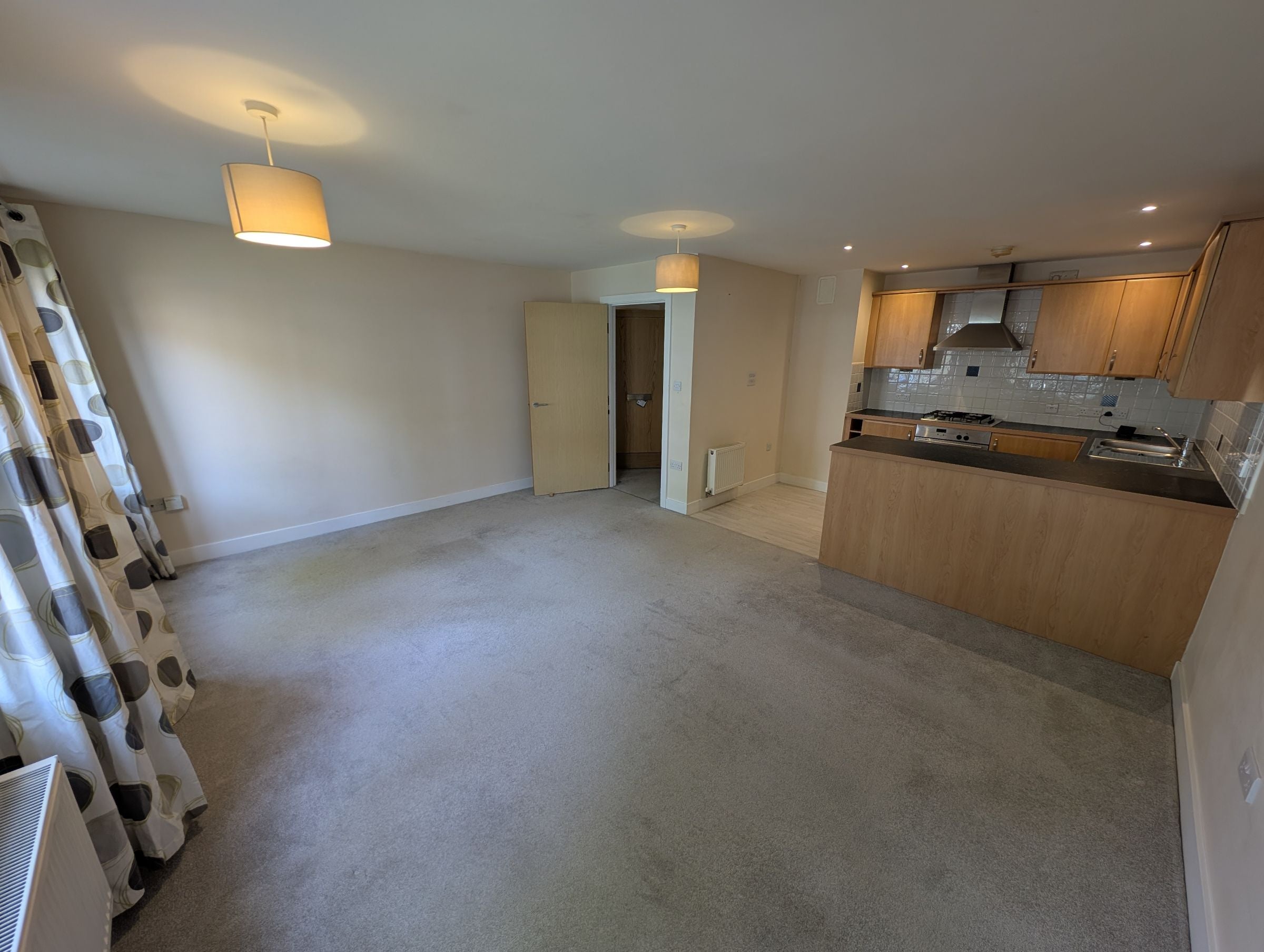 Flat Claremont Avenue in Bristol