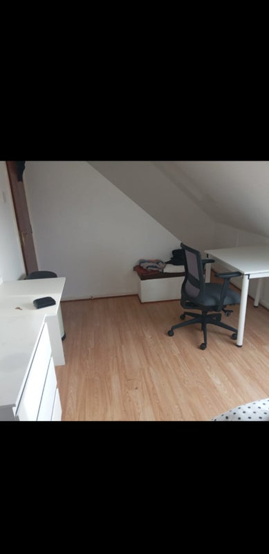 Room Hawthorn Road in Birmingham