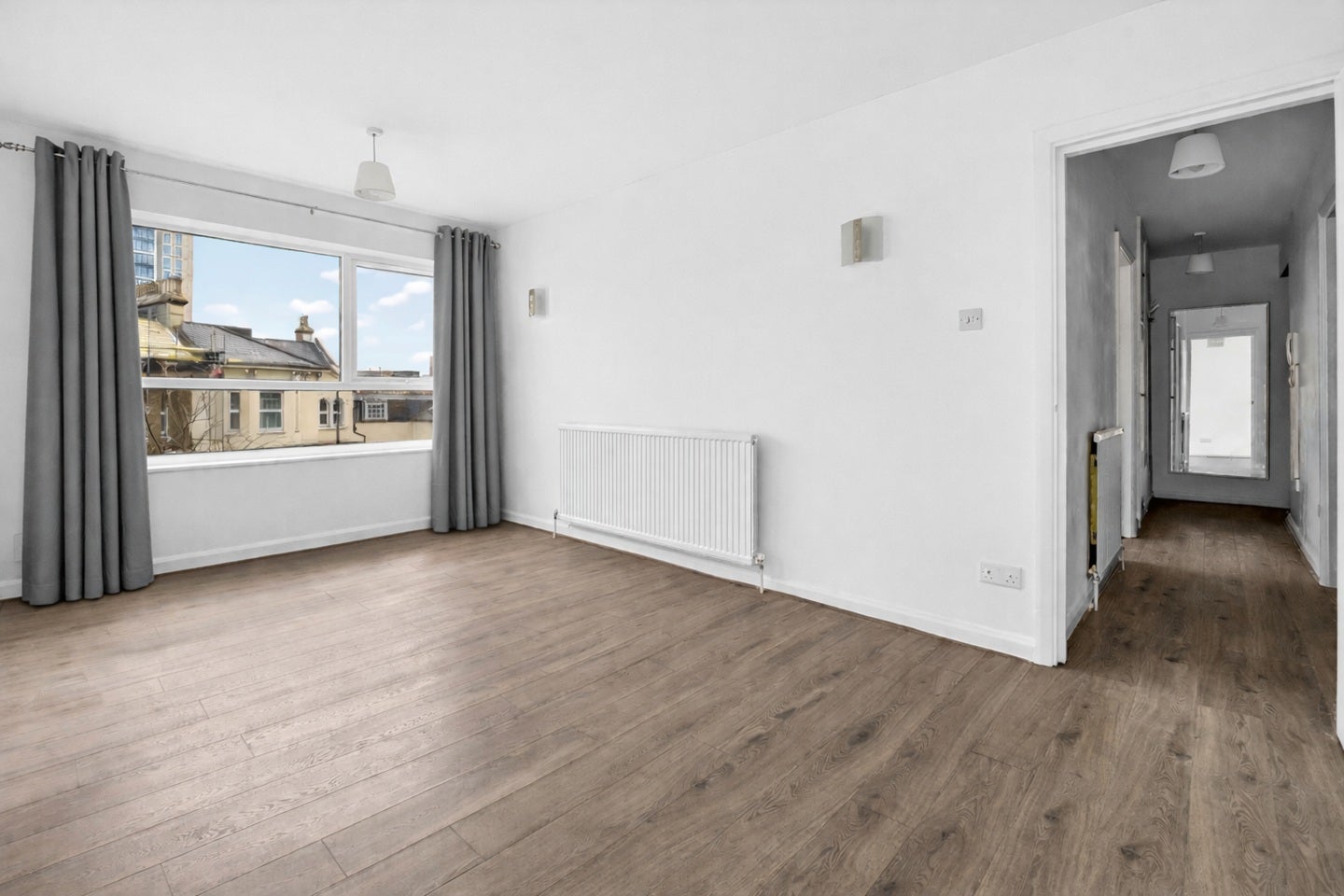 Flat Oakfield Road in Greater London