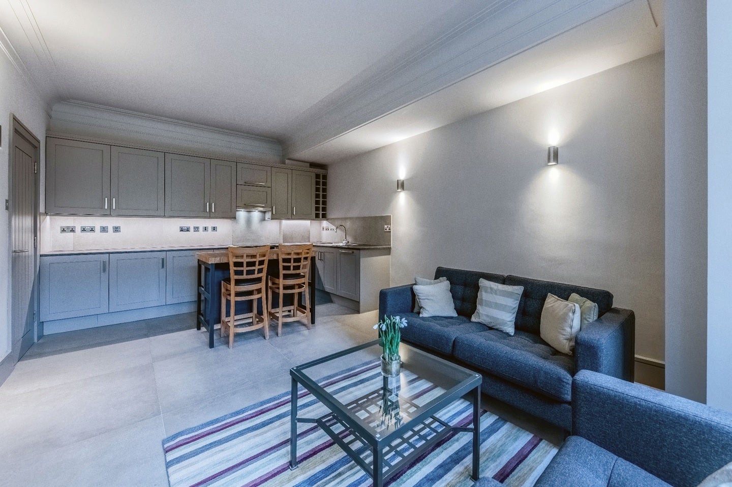 Flat Pembroke Road in Greater London