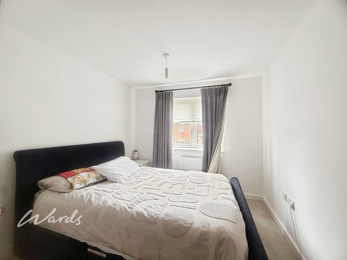 House Shearwater Close in Ashford