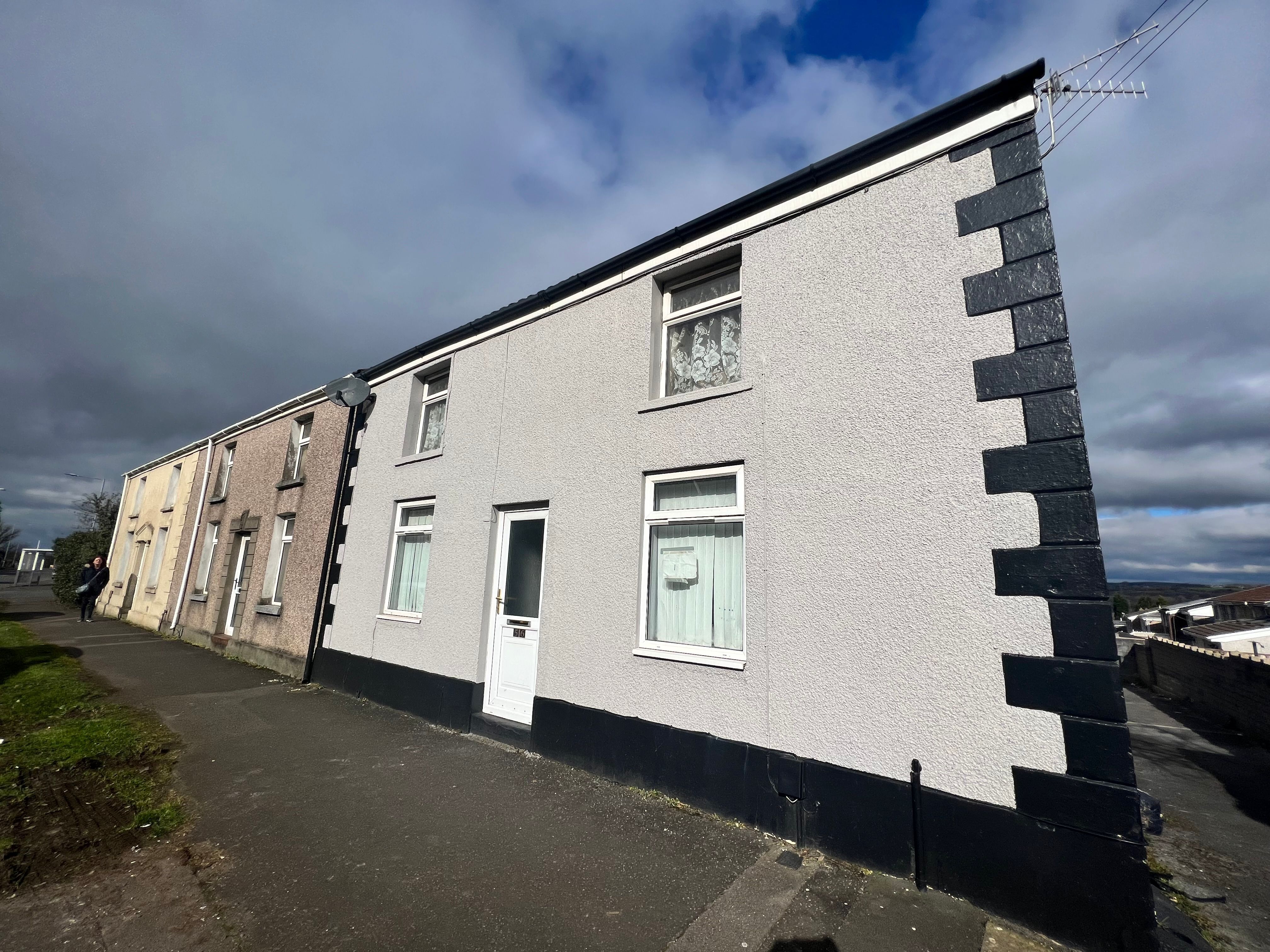Flat Swansea Road in Waunarlwydd