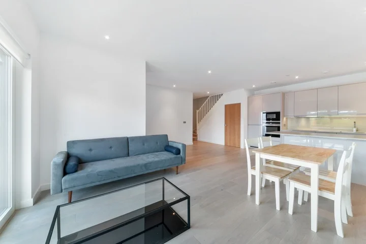 Flat Felar Walk in Greater London