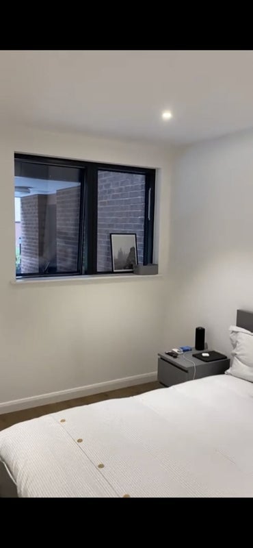 Room Bow Exchange in Greater London