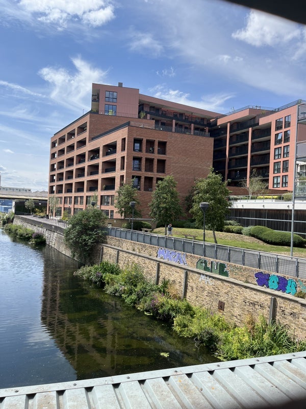 Room Bow Exchange in Greater London
