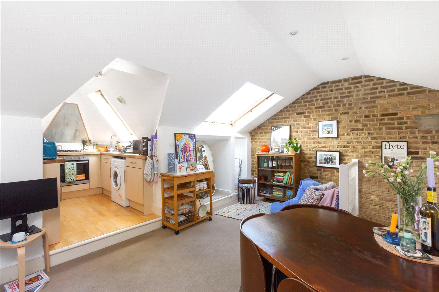 Flat Gunton Road in Greater London
