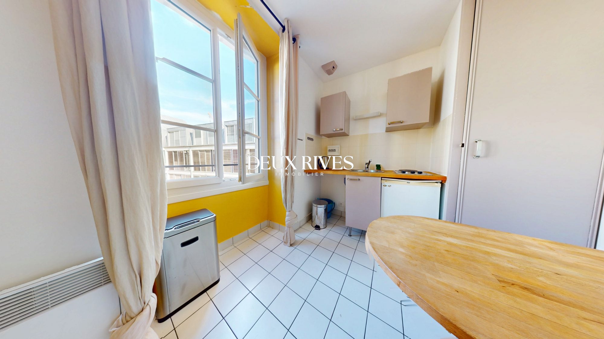 Flat Place Aristide Briand in Nantes