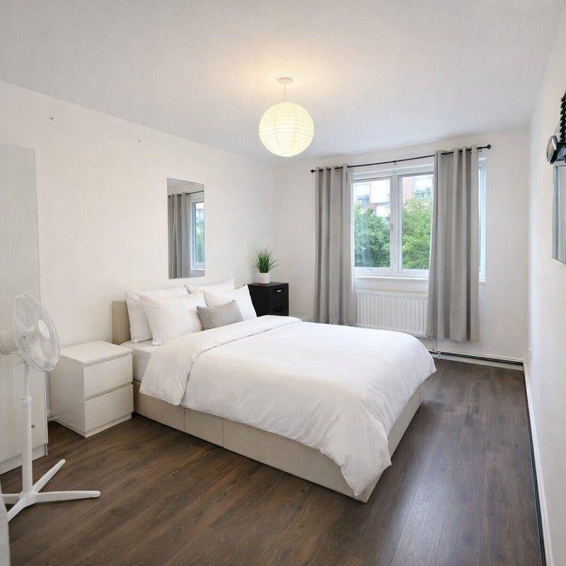 Room Barnardo Gardens in Greater London