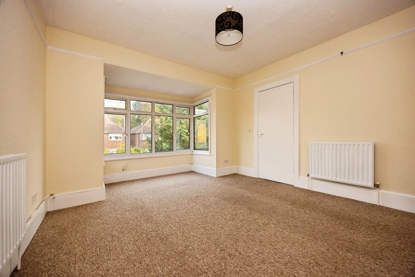 Flat Sherington Close in Rushmoor
