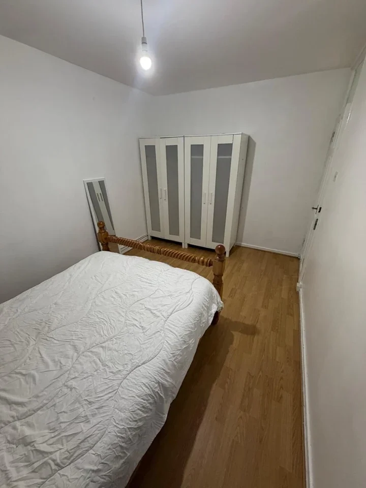 Room Augusta Street in Greater London