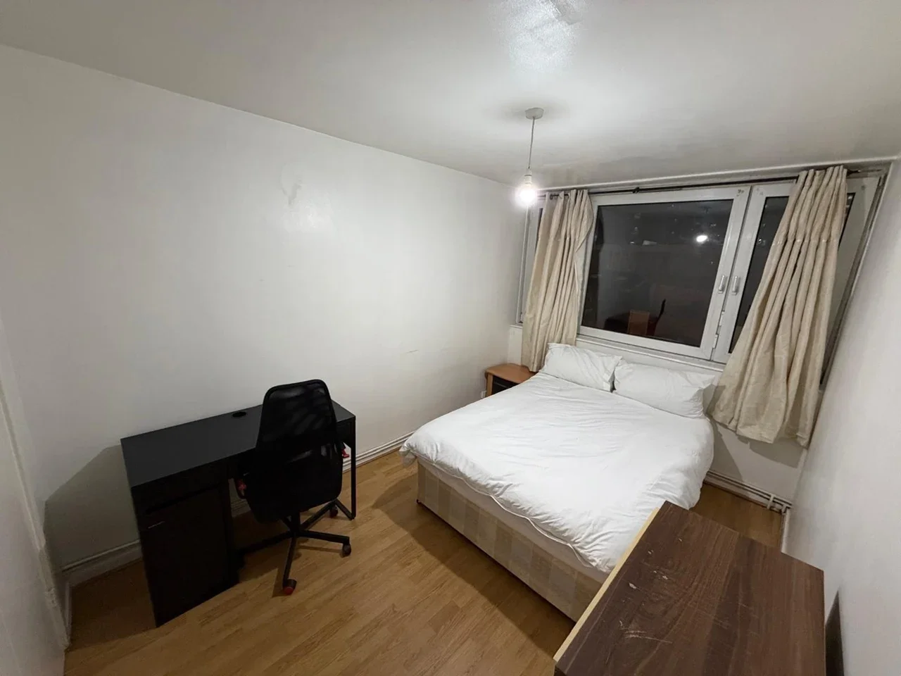 Room Augusta Street in Greater London