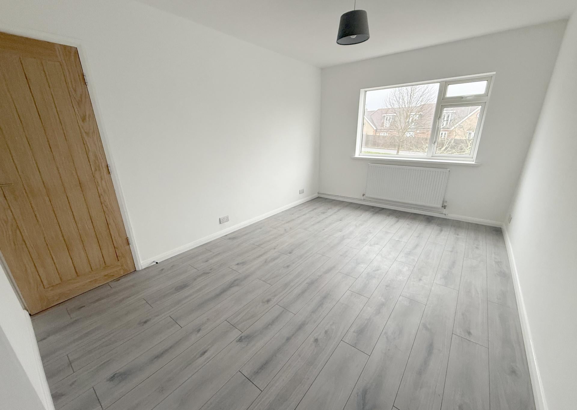 Flat Station Close in Welwyn Hatfield