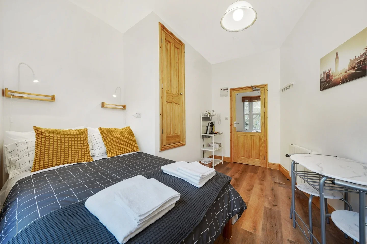 Flat Hornsey Road in Greater London
