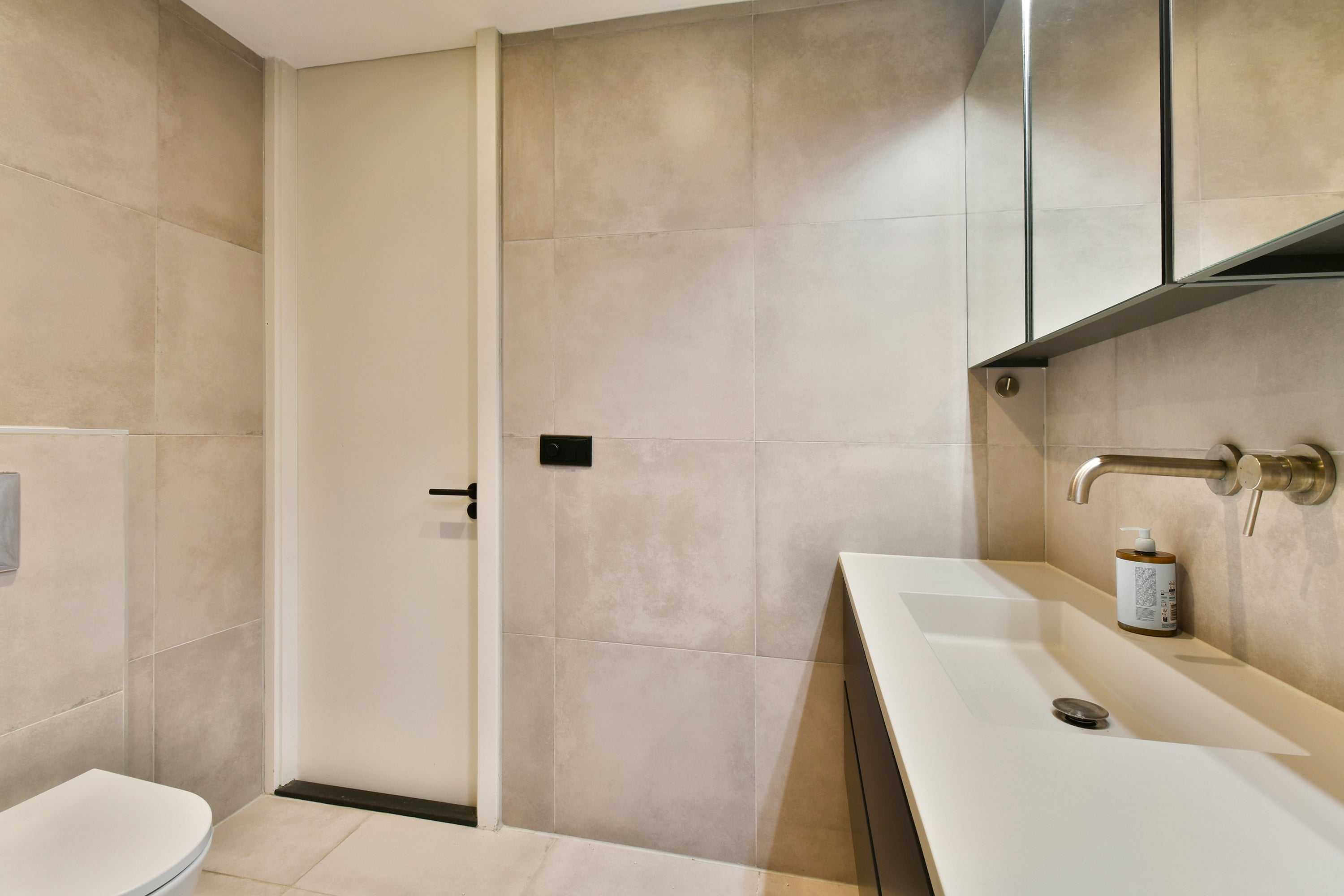 Appartement te huur: Touwbaan, Amsterdam