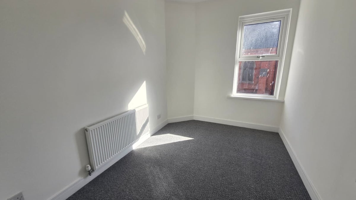Room Caerleon Road in Newport