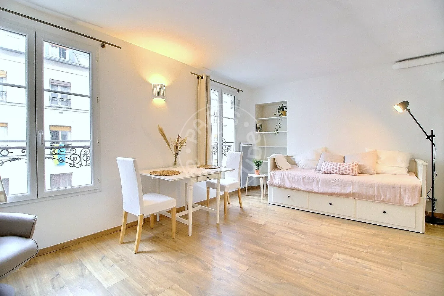 Appartement Rue des Vinaigriers à Paris